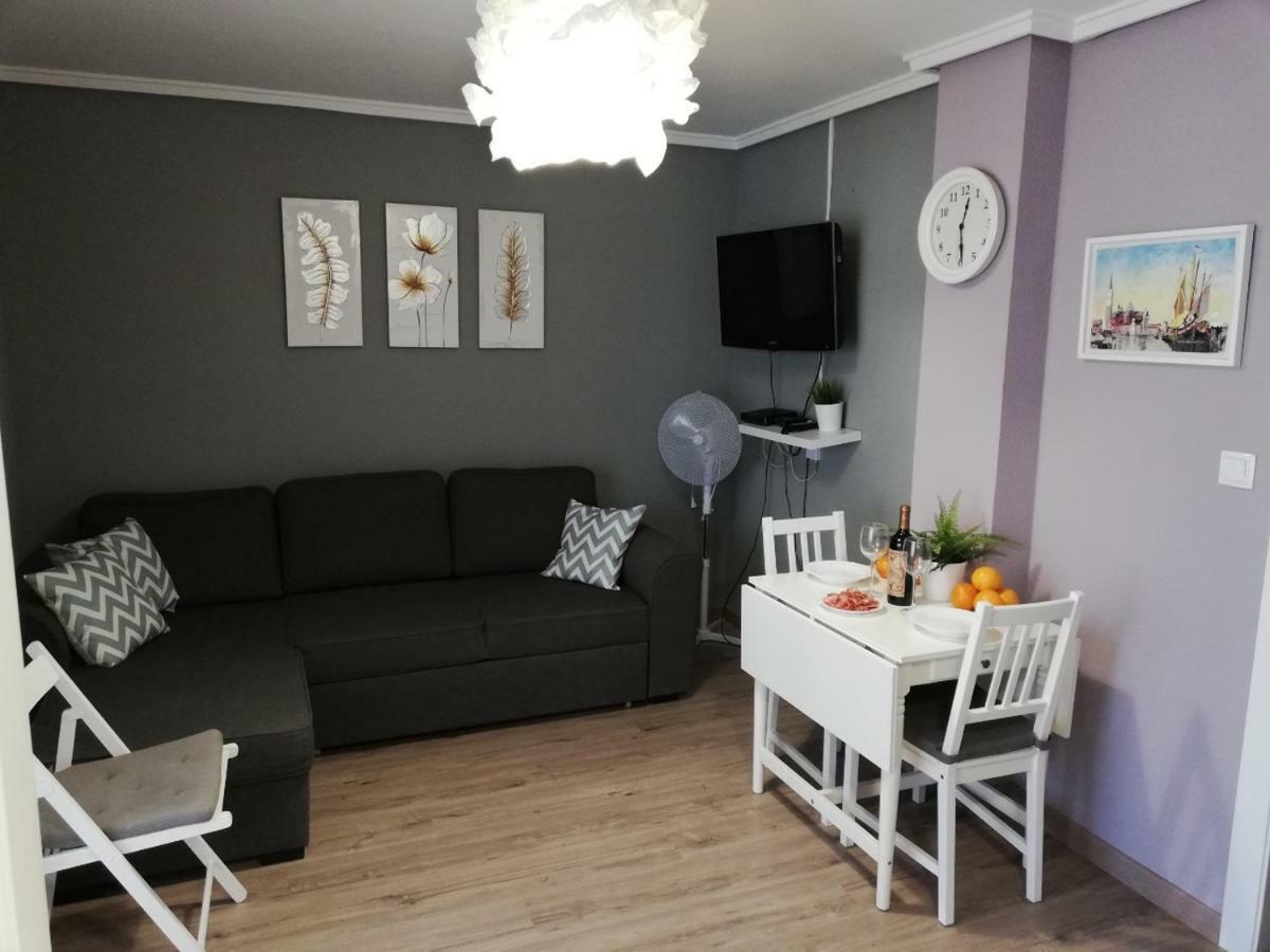 Malvarrosa Apartament *